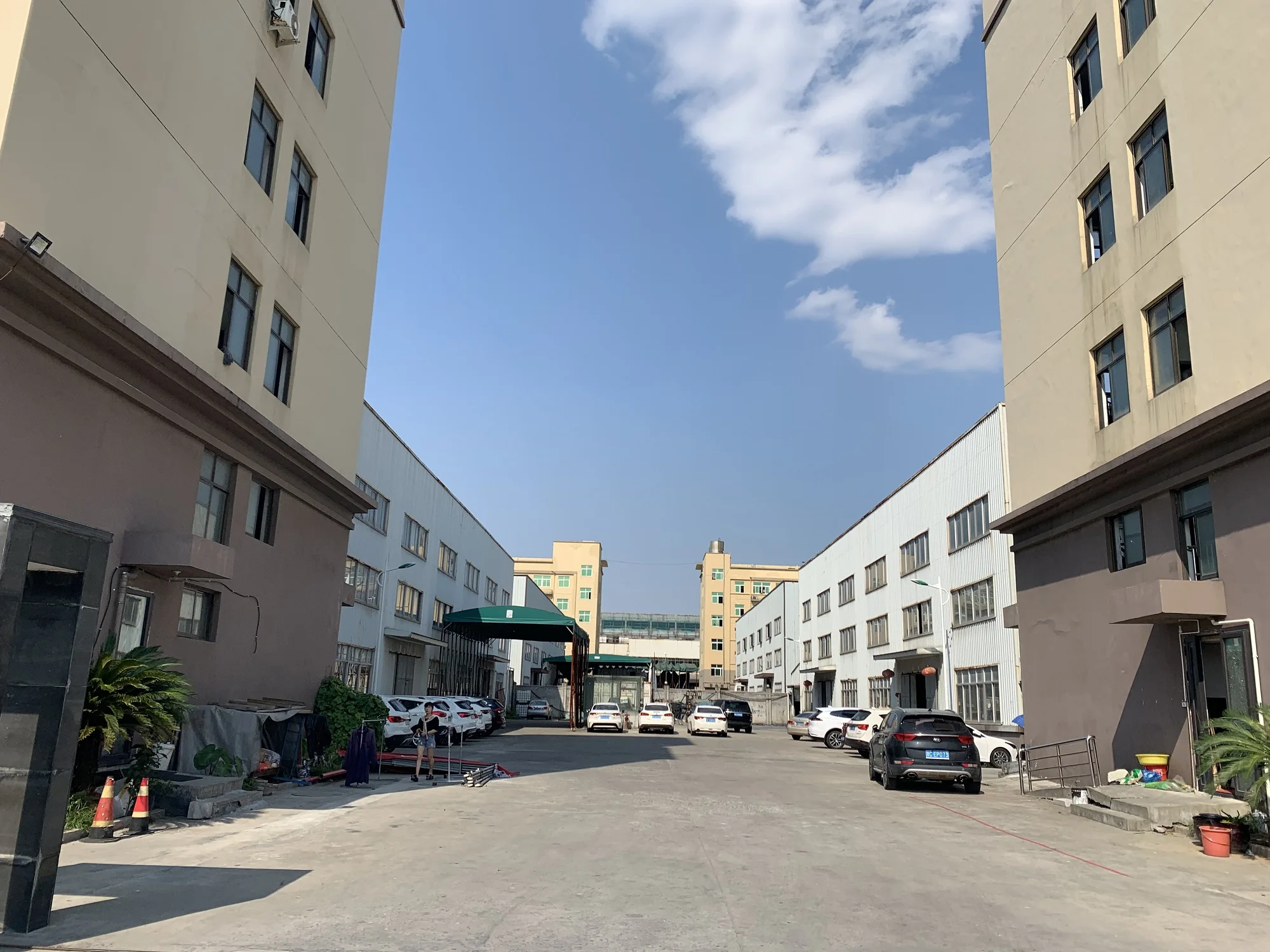  Термоформовочная Машина YESHINEGROUP ABS PC