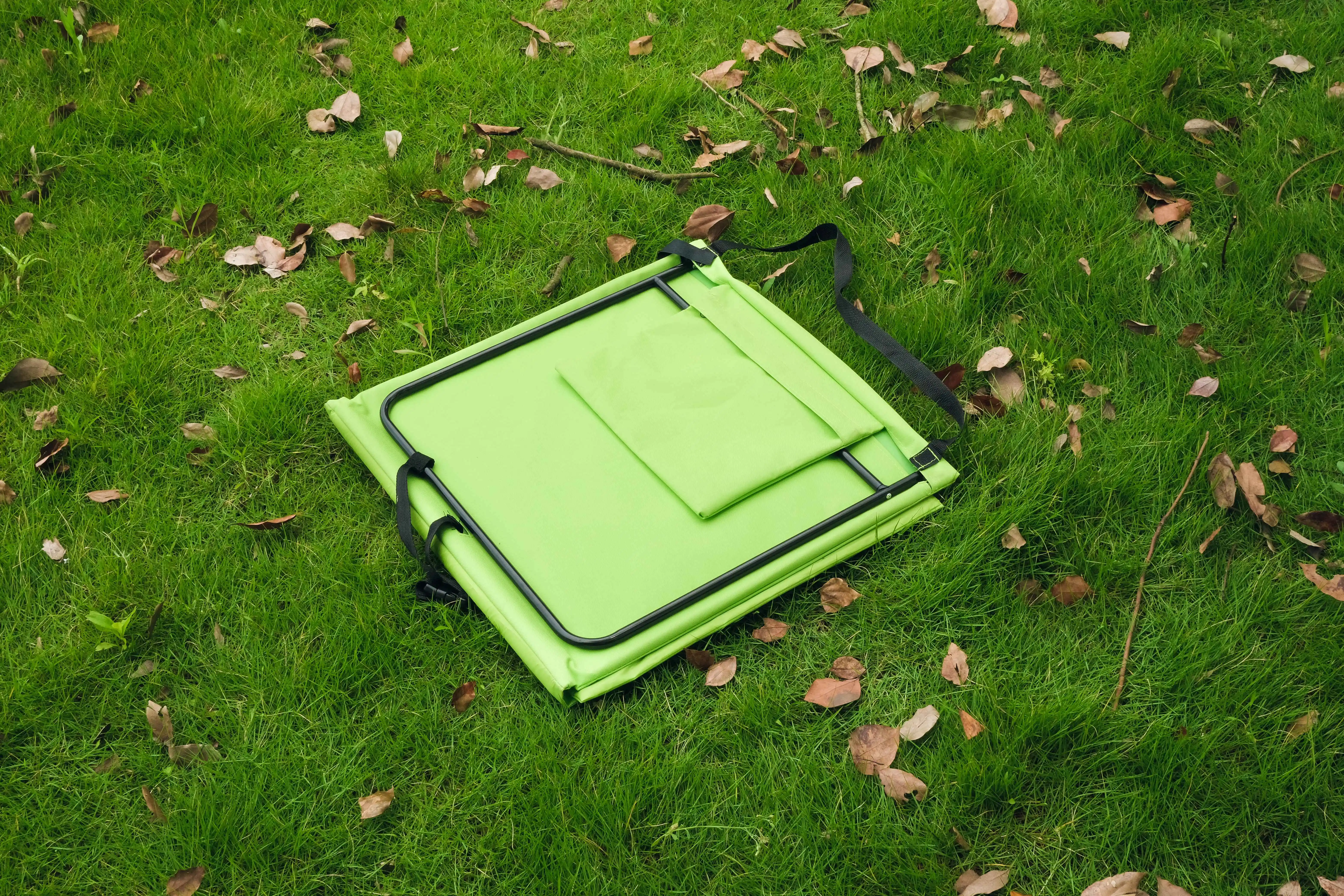 Waterproof Beach Mats Offer Back Support Chair  Camping Beds with Custom Colors and Styles Beach Mat