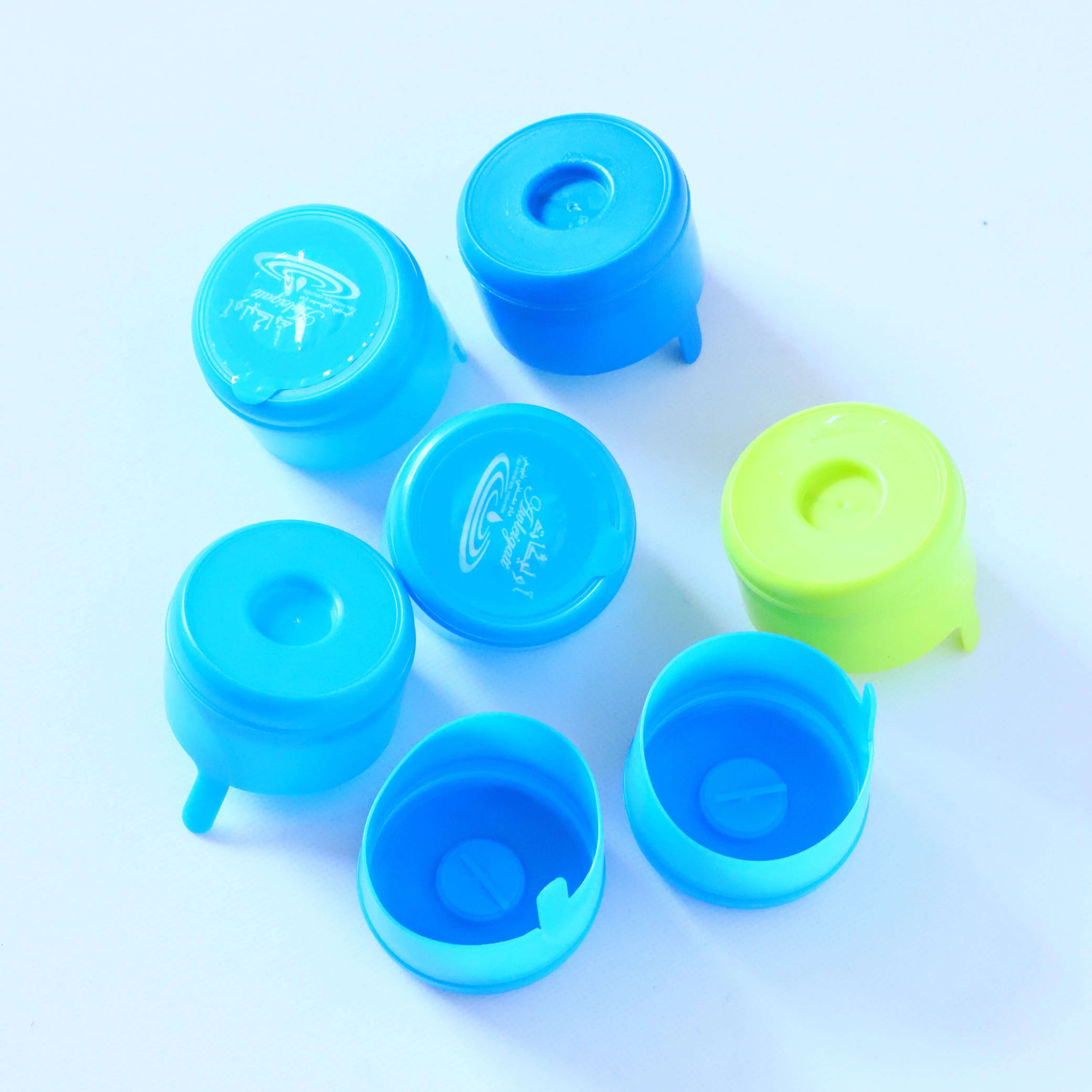 GOOD Quality 5 Gallon PET Preform For 20L Plastic Mineral Water Bottle 45mm 55mm 750g PLastic Bottle Preform with Press Lids