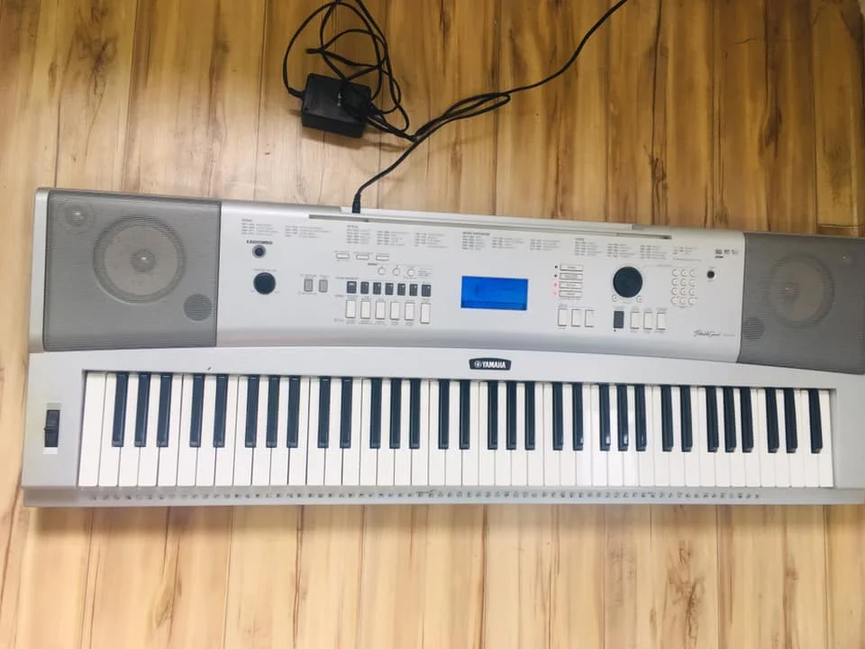 DGX205 YAMAHAs refurbished portable high-end playing Electronic keyboard digital grand piano