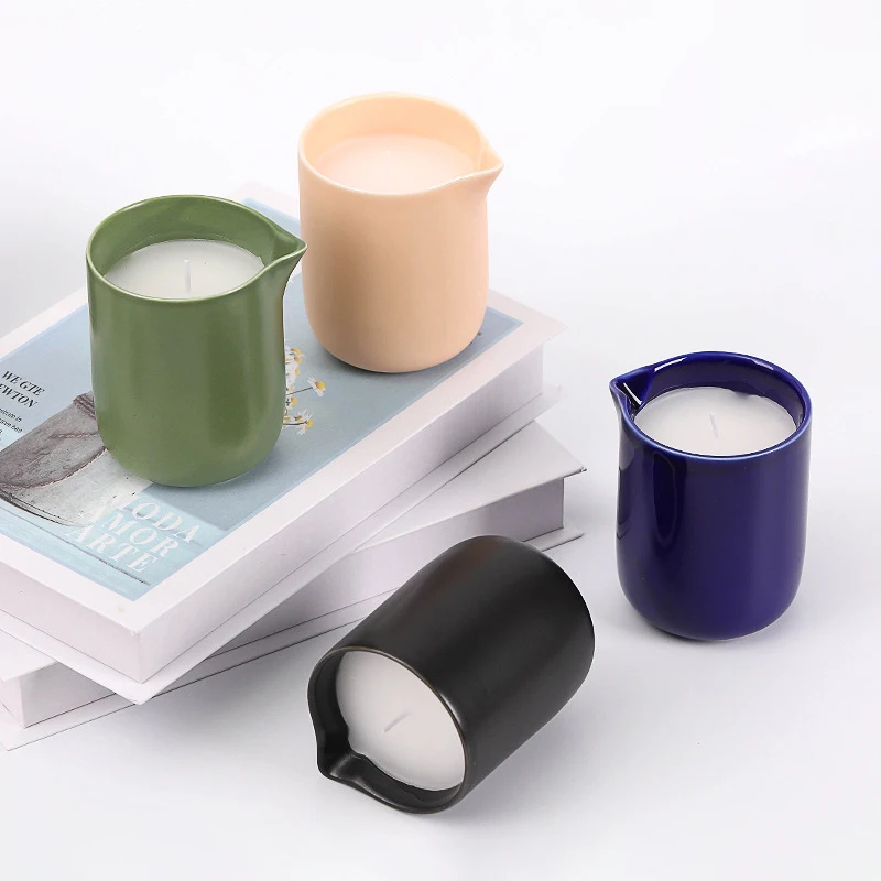Оптовая продажа фабричная спа-процедура роскошный ароматизированный контейнер для свечей пустой Носок белая керамическая Массажная банка с носком