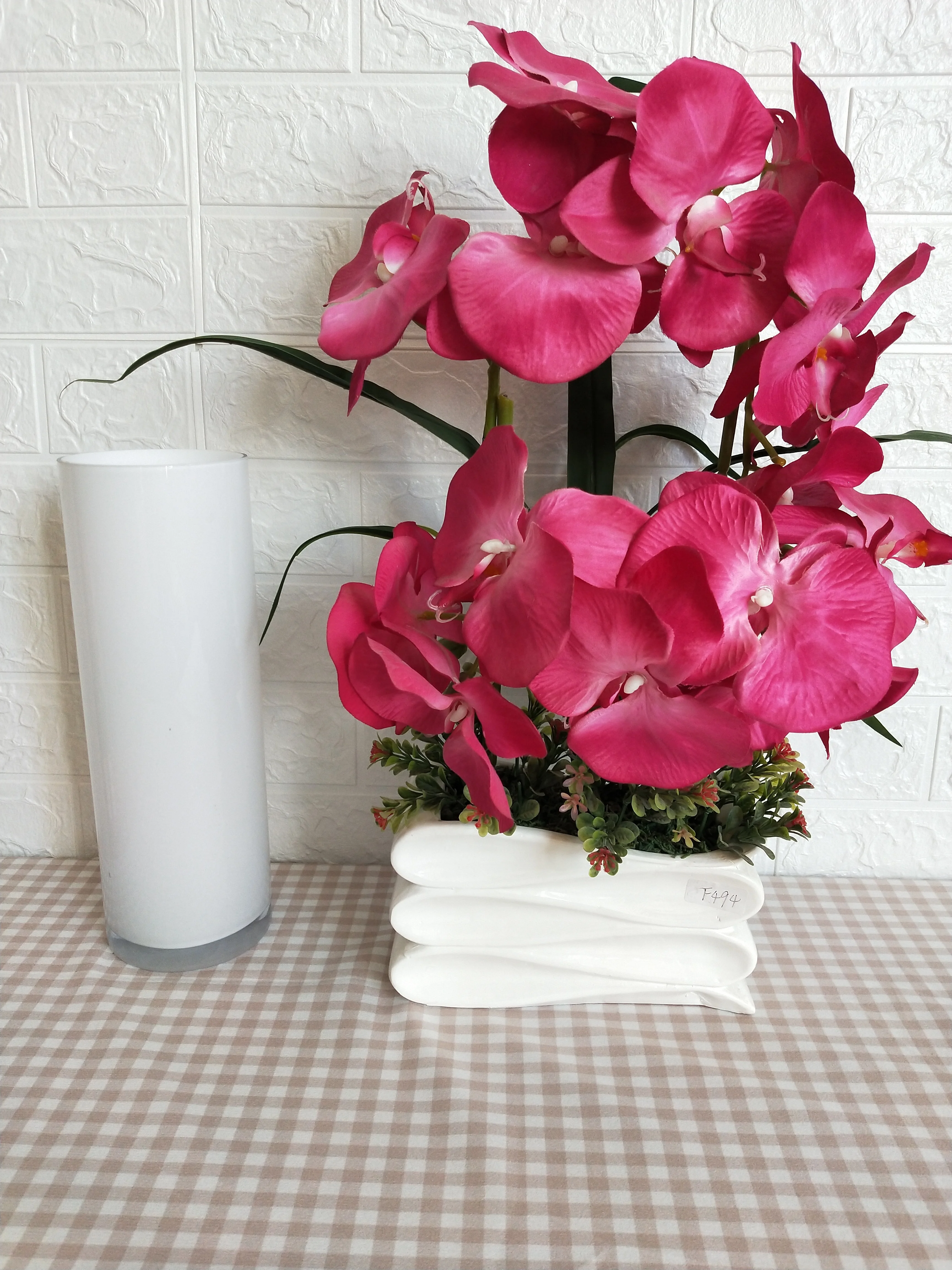 Hot sale Customized Artificial Flower Arrangement Look Real Red Clothing Orchids in Pot Decorative Arrangement table centerpiece