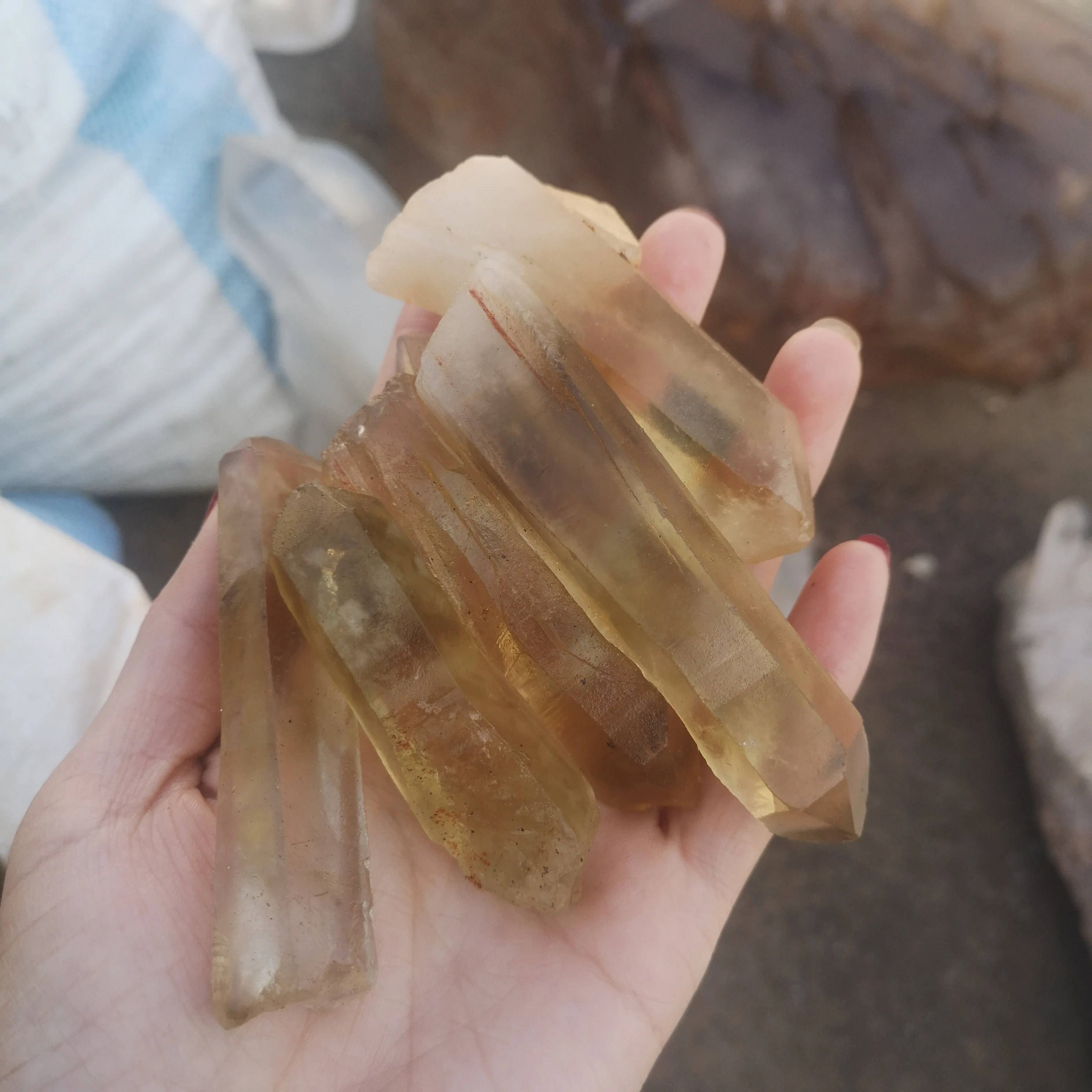 Wholesale Natural Smoky Crystal Quartz Point Raw Rough Citrine Strip Crystal Specimen