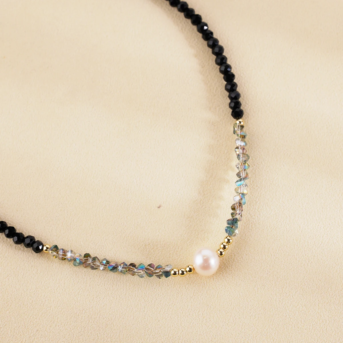 Baroque Pearl Wholesale Fashion Statement Jewelry Women Luxury Gold Black Crystal Beaded Natural Pearl Chocker Necklace