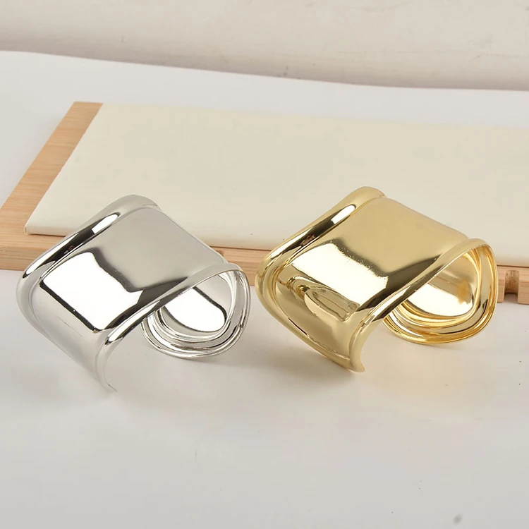 Minimalist Exaggerated Wide Brim Gold Open Bracelet For Women Punk Cuban Design Metal Geometric Bracelet