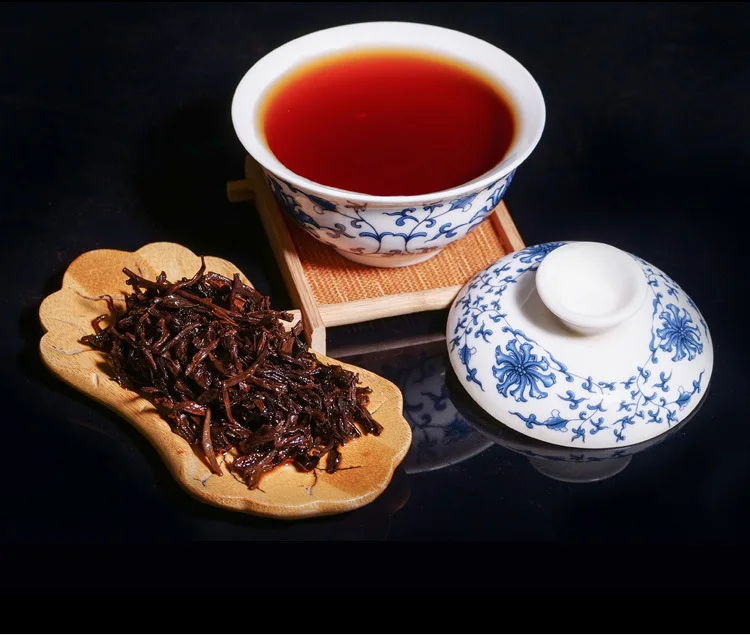 Hot Sale Private label High Mountain Ripe Yunnan Qizi Cha Bing Healthy Raw Puer Tea In Bulk
