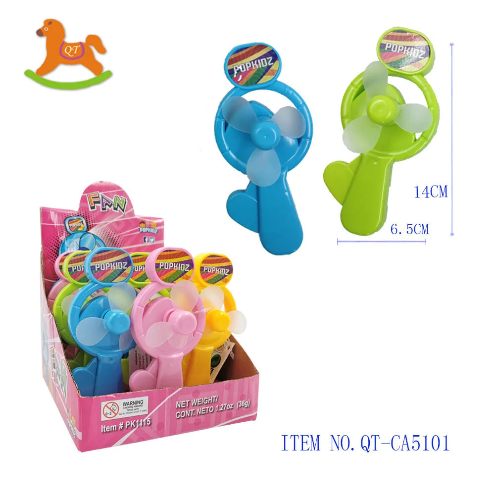 Popular  good sales Plastic toy candy pinball game puzzle toy with sweet candy for kids mini game machine