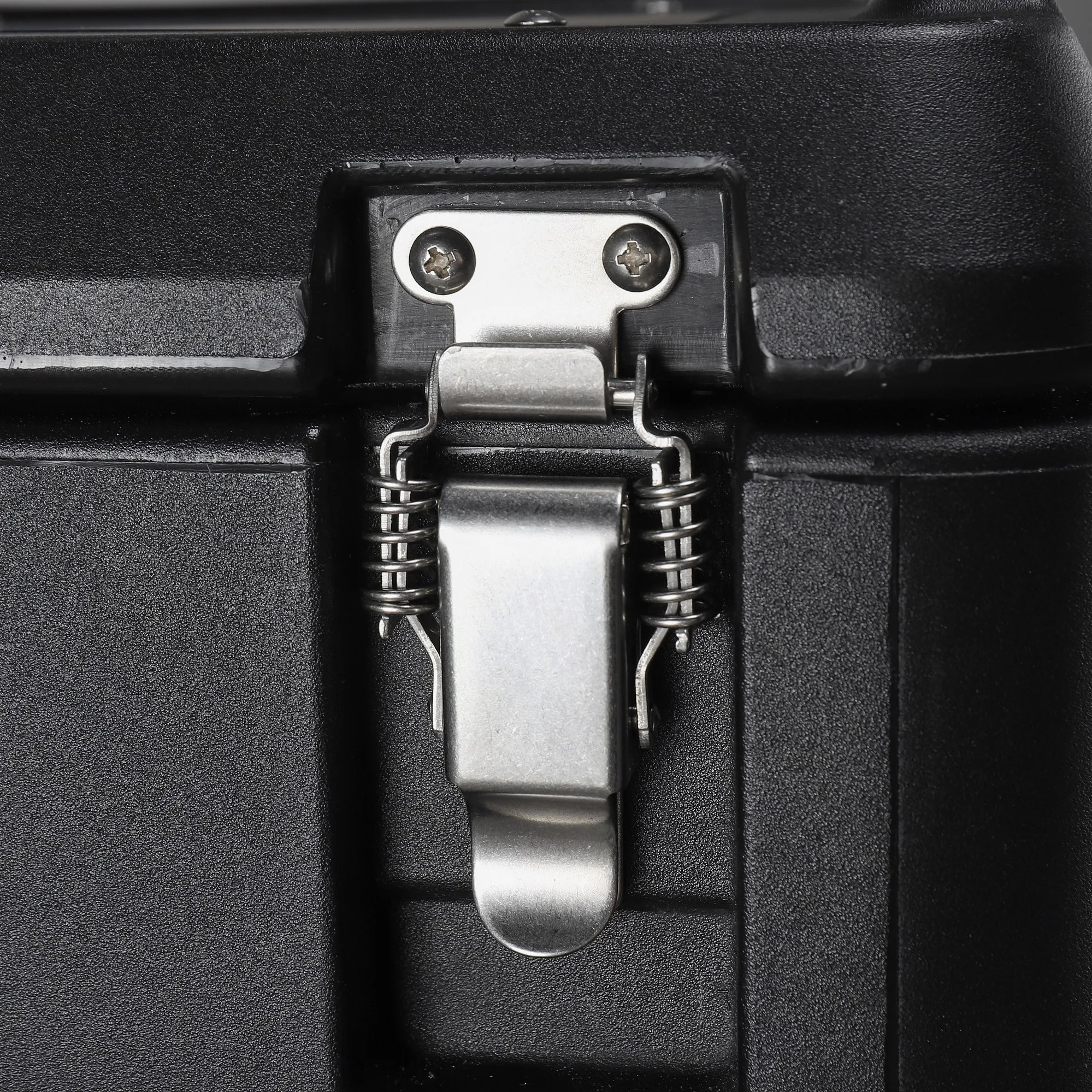 Automatic waterproof dry ice machine