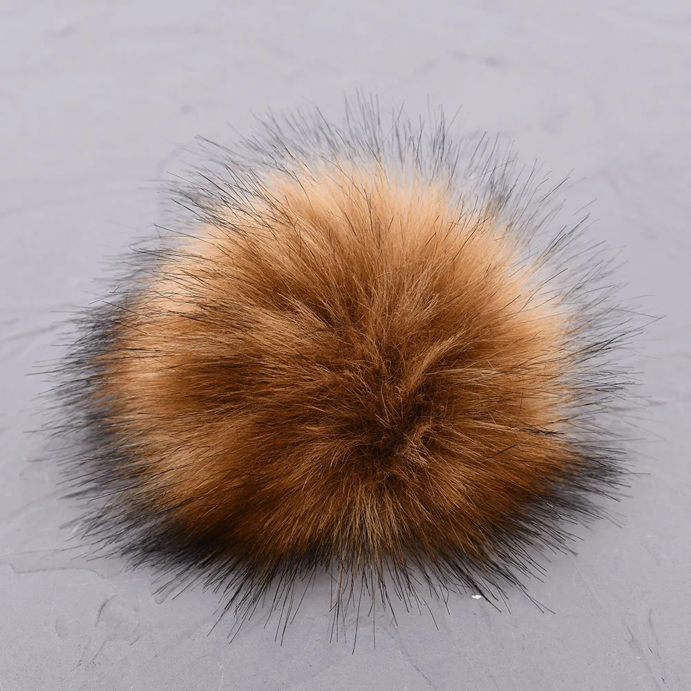 High Quality 13-18 cm Snap On Accessories Fake Raccoon Fur Ball Wholesale Faux Fur Pom Poms Balls