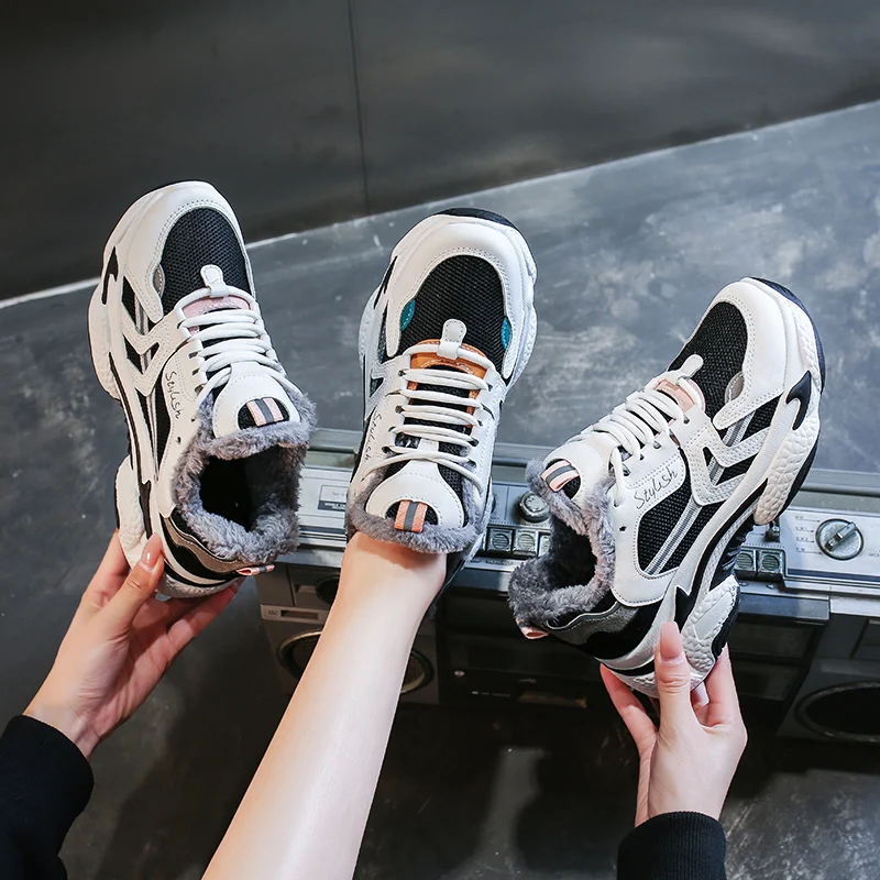 Wholesale cheap wearable hot sale cozy 2021 new fashion women breathable sports shoes woman