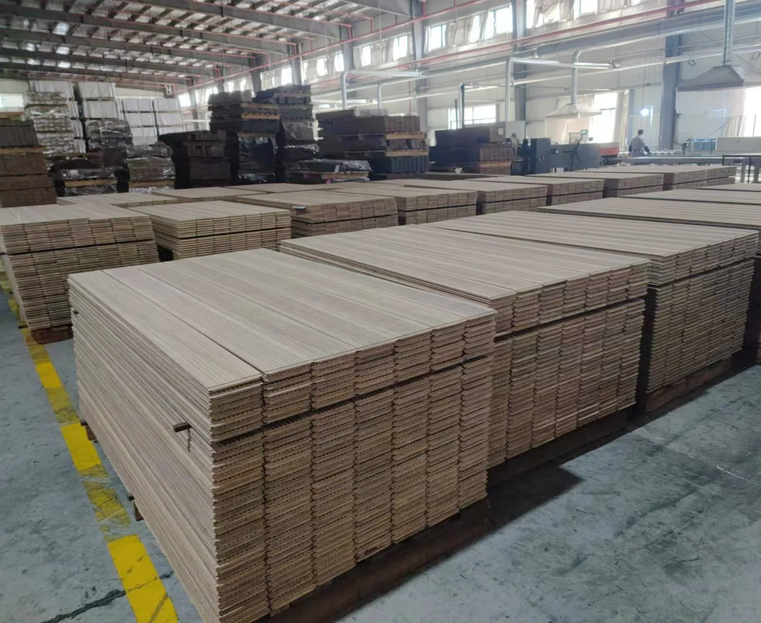 1.85m 2.0m 3.05m 4.2m factory direct selling B class fire resistance parquet moso waterproof carbonized bamboo outdoor decking