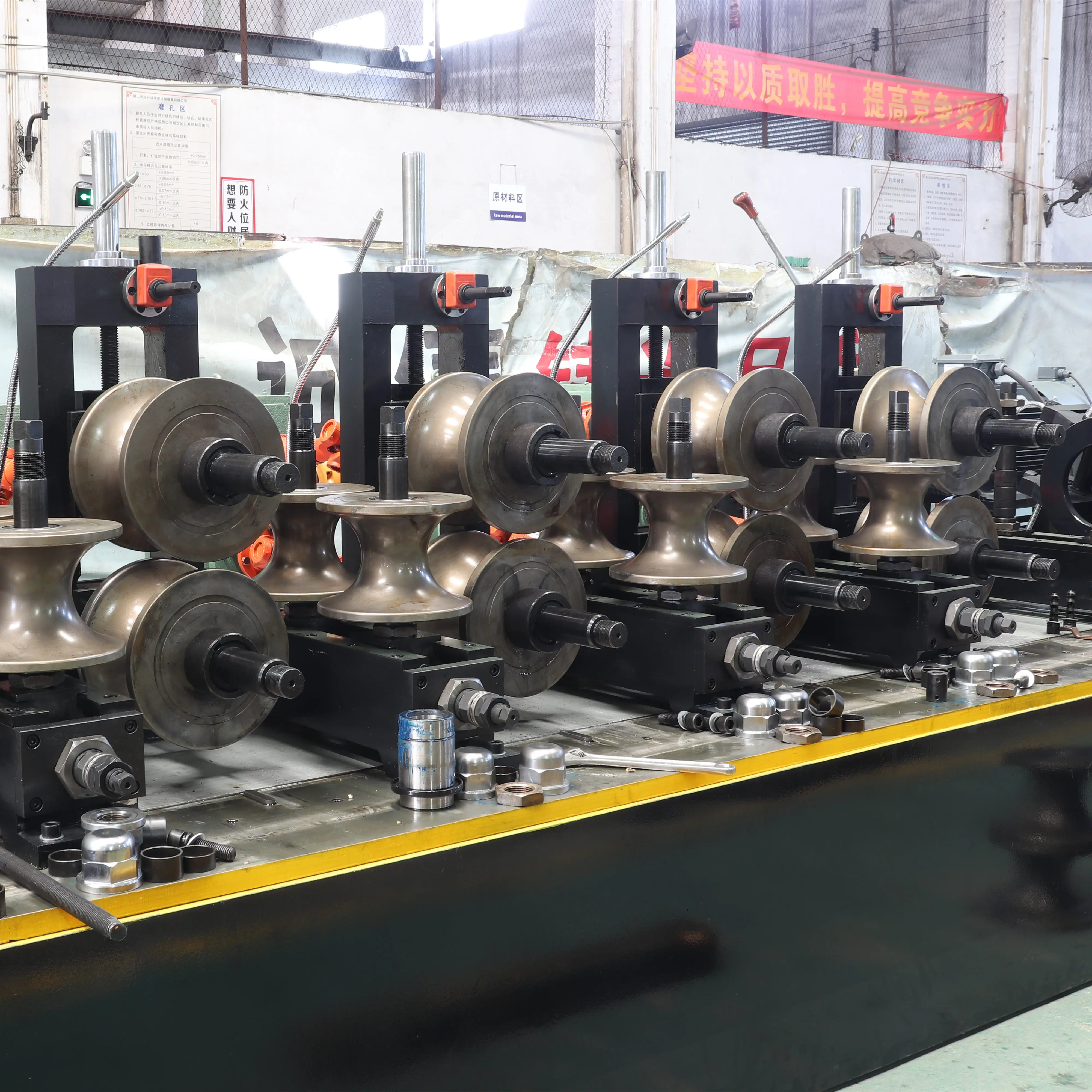 Precision Stainless Steel Round & Square Pipe Making Machine with Metal Saw Cutter to Algeria