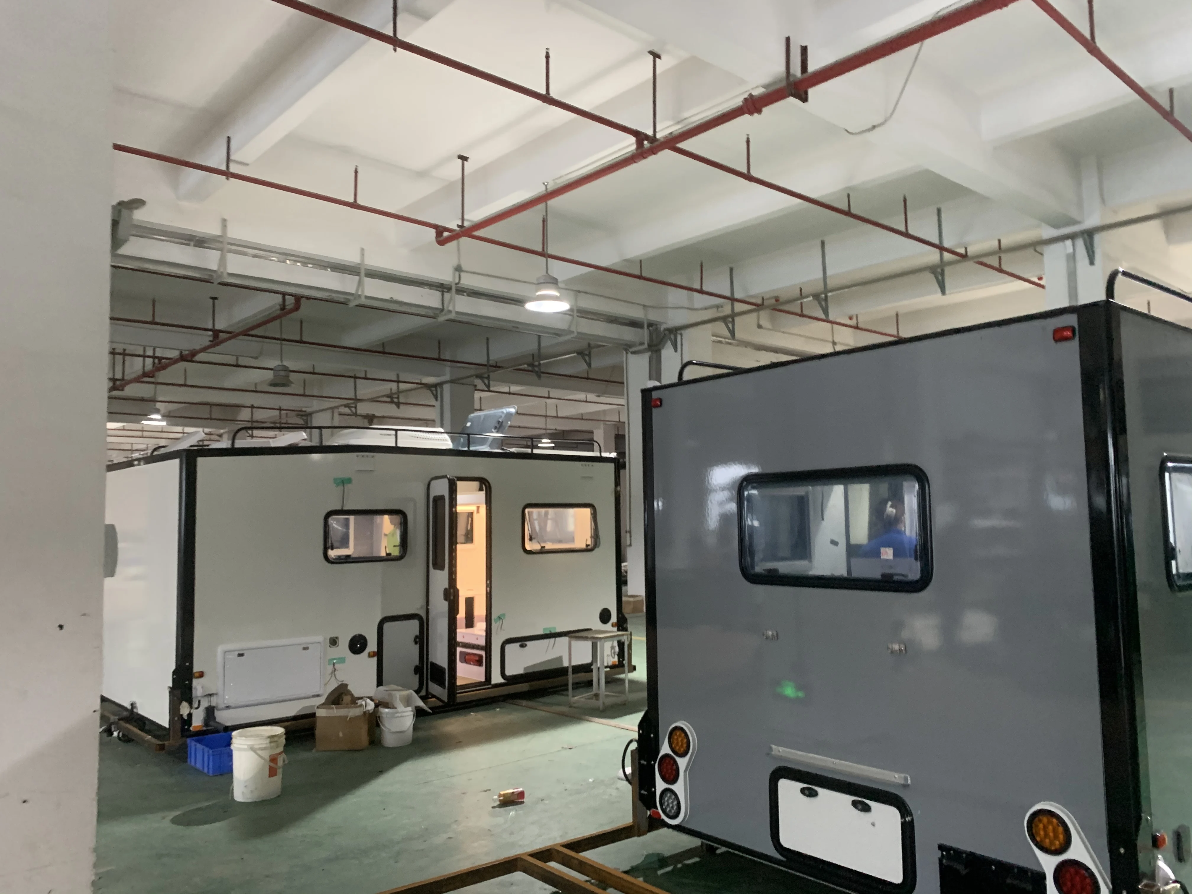 Expedition 4x4 Caravan Off-Road Long Bed Camper Truck camper with Slide Out Mini kitchen bathroom  Overland Customized Camper RV