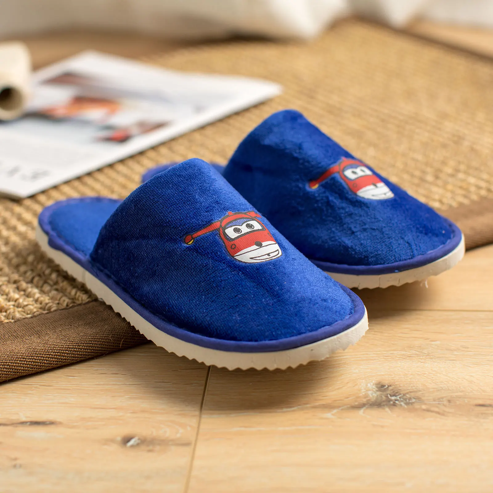 Airbnb Toiletries Product Hospitality Supplies Hotel Toiletry Set Spa Slippers with Logo for Women Men