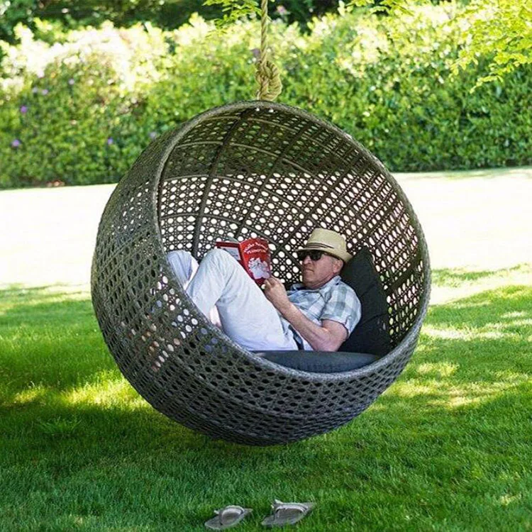 Outdoor garden furniture  Modern Stylish Design Washable patio Rattan Wicker Swing Bed House