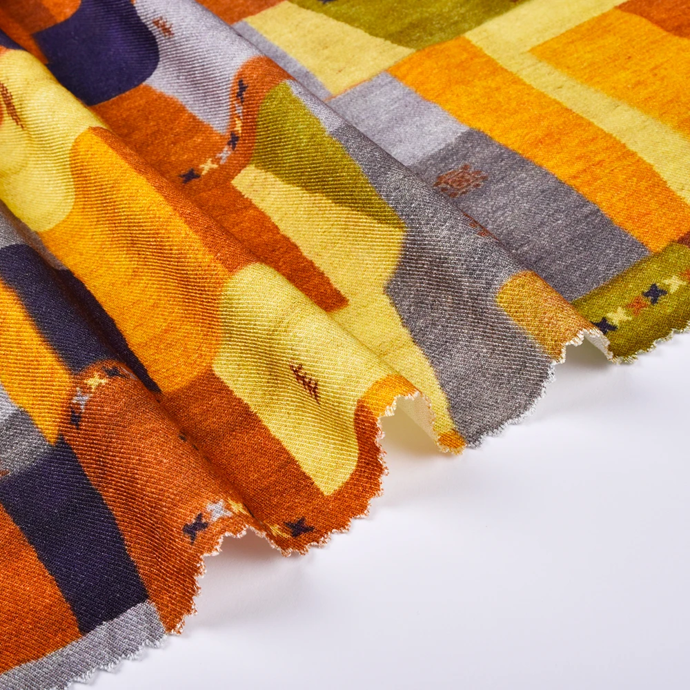 Custom pattern 100% rayon printing  flower design fabric for clothing