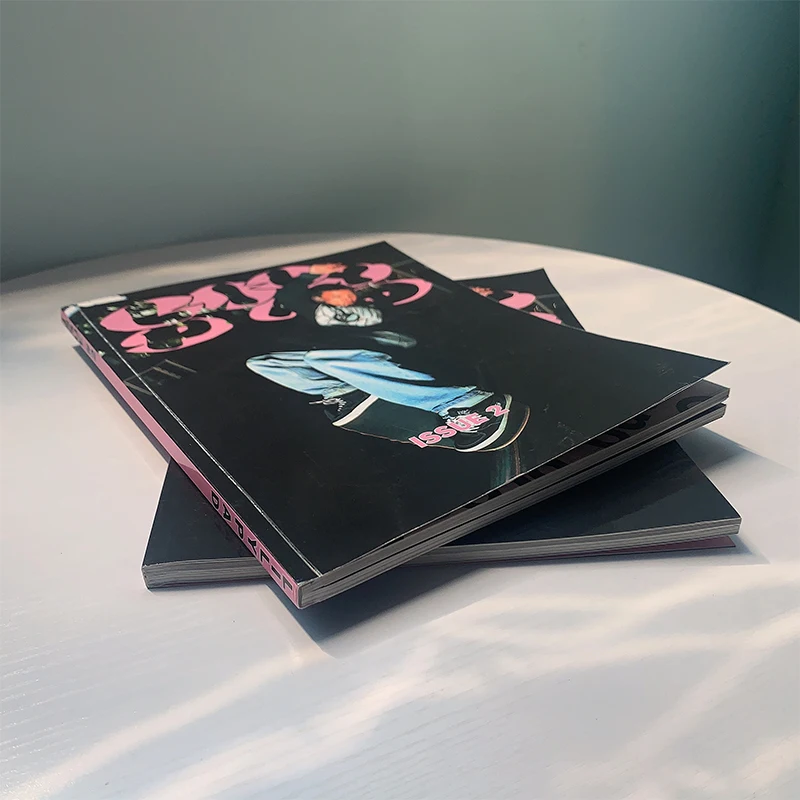 Well Designed High Quality Pamphlet Brochure Magazine Catalogue Full Color Cheap Vogue Magazine Printing
