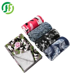 Wholesale Eco Friendly Silicone Non slip Grip Dots Yoga Mat Towel Anti Slip Microfiber Yoga Towel