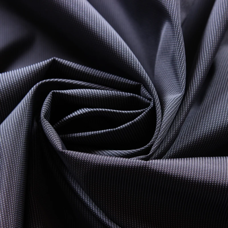 Деформирующая и утопленная ткань с полиуретановым покрытием (черно-белая вертикальная планка)