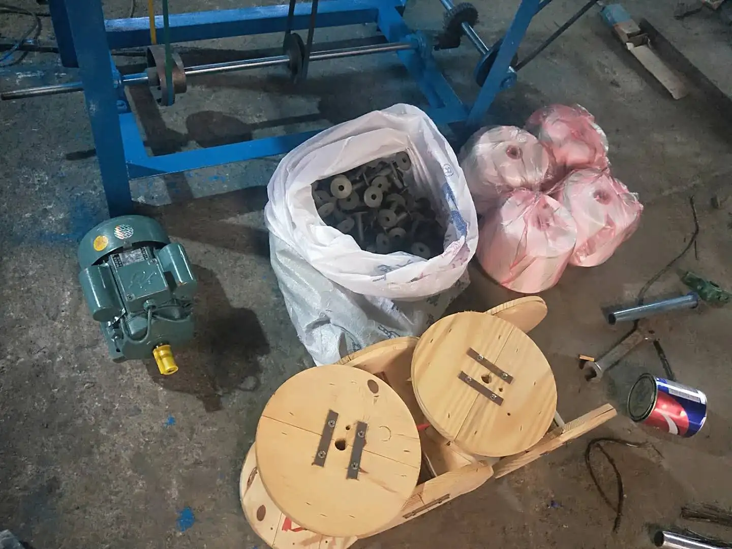 pyrotechnics fuse making machine fuse making machine(for fireworks)visco fuse,green fuse,fly fish fuse