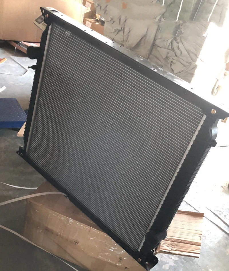 SINOTRUK HOWO Truck Parts WG9719530296 radiator assy