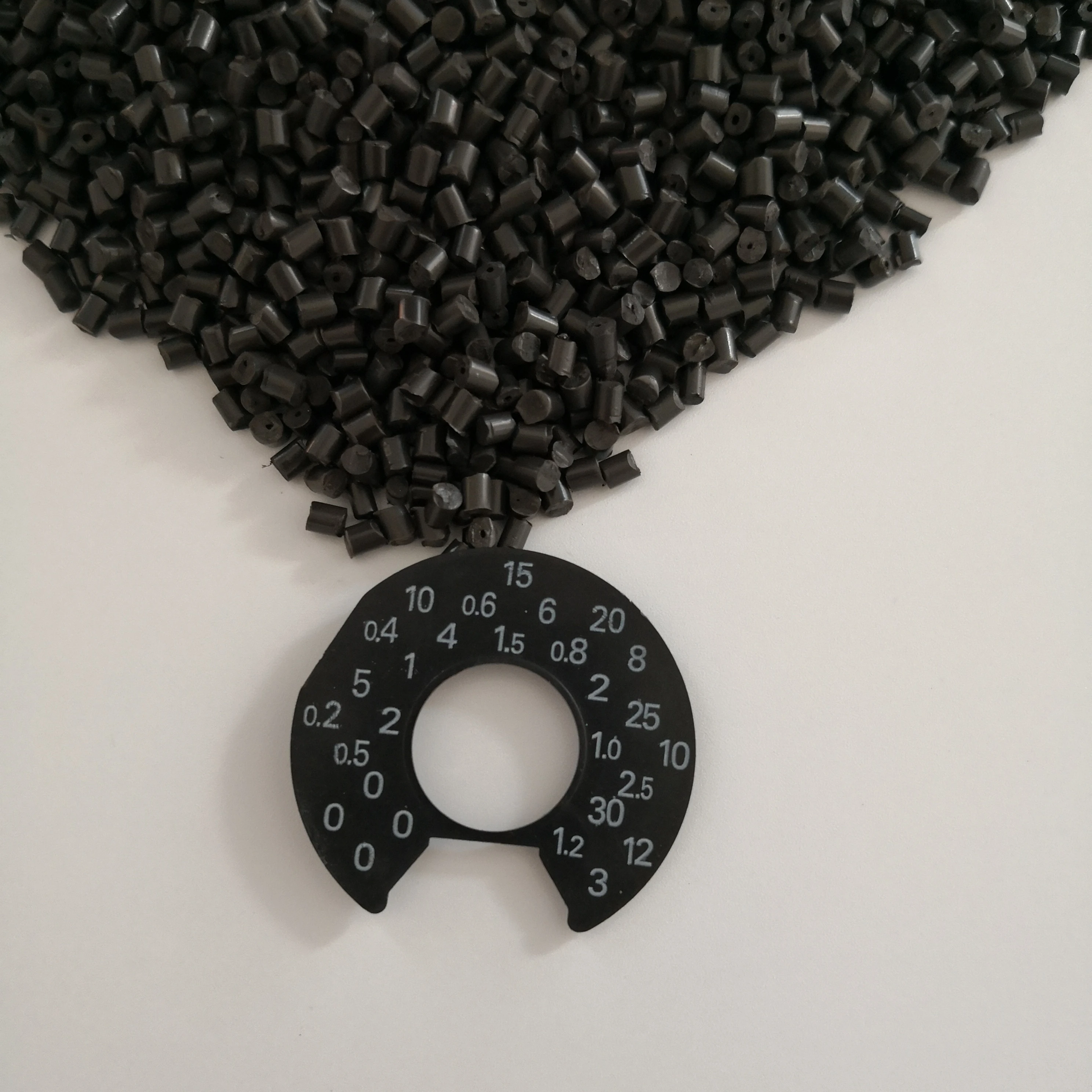 White letter laser marking additive masterbatch