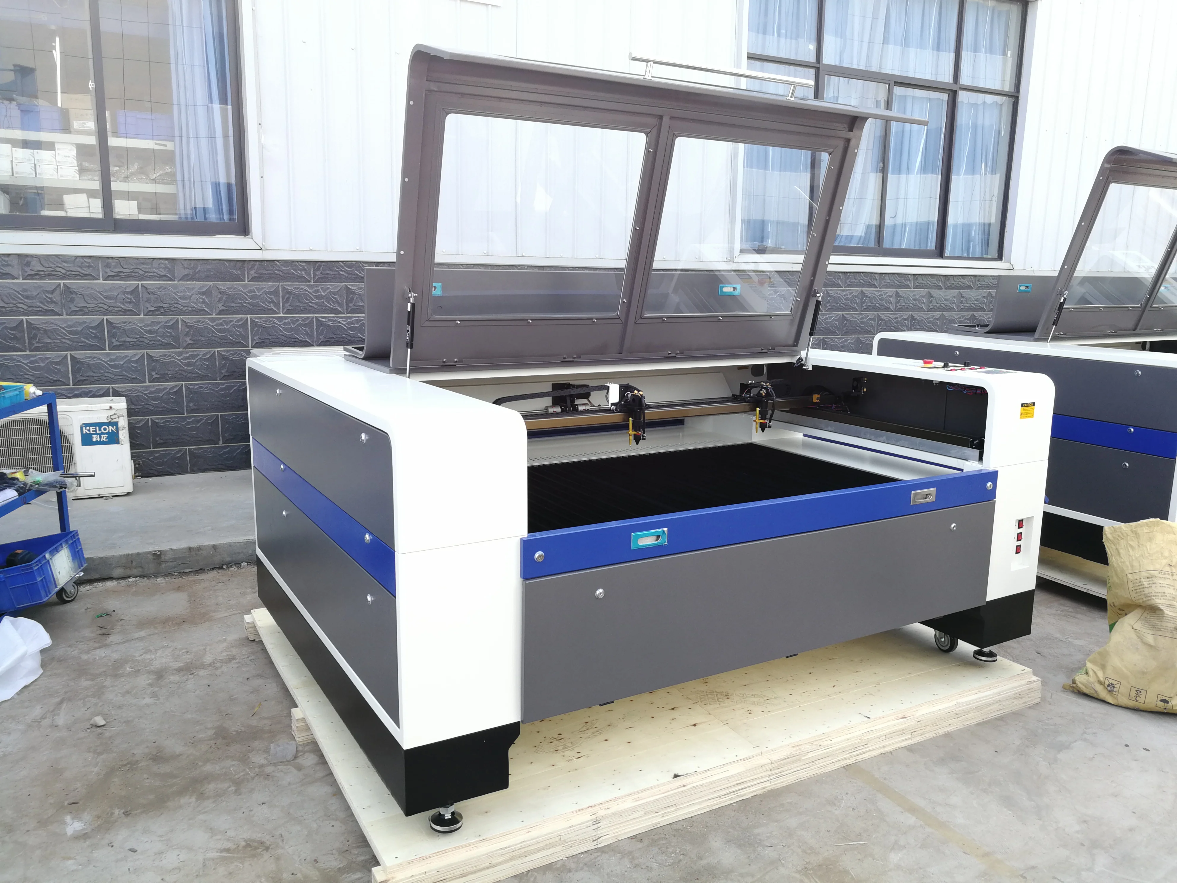 LC1610N Double Laser Head CO2 Wood Acrylic Laser Cutter and Engraving Machine 1600*1000mm for Sell
