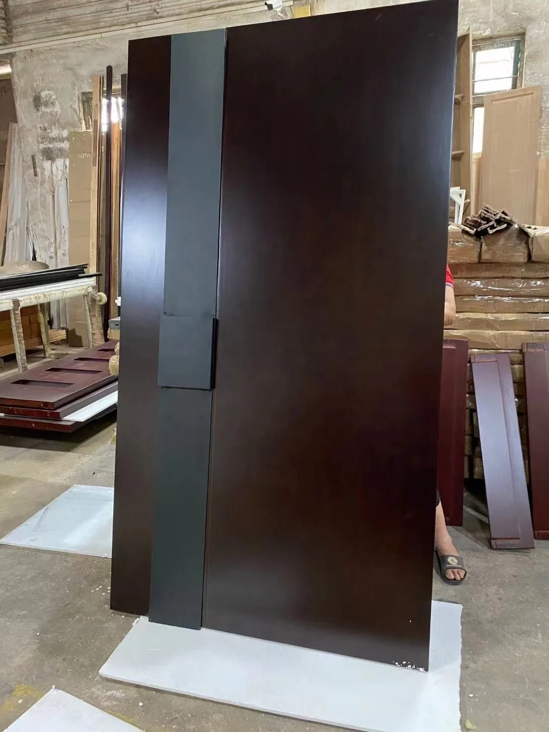 Modern style pivot steel door aluminum alloy rotatable entrance front doors with smart door lock