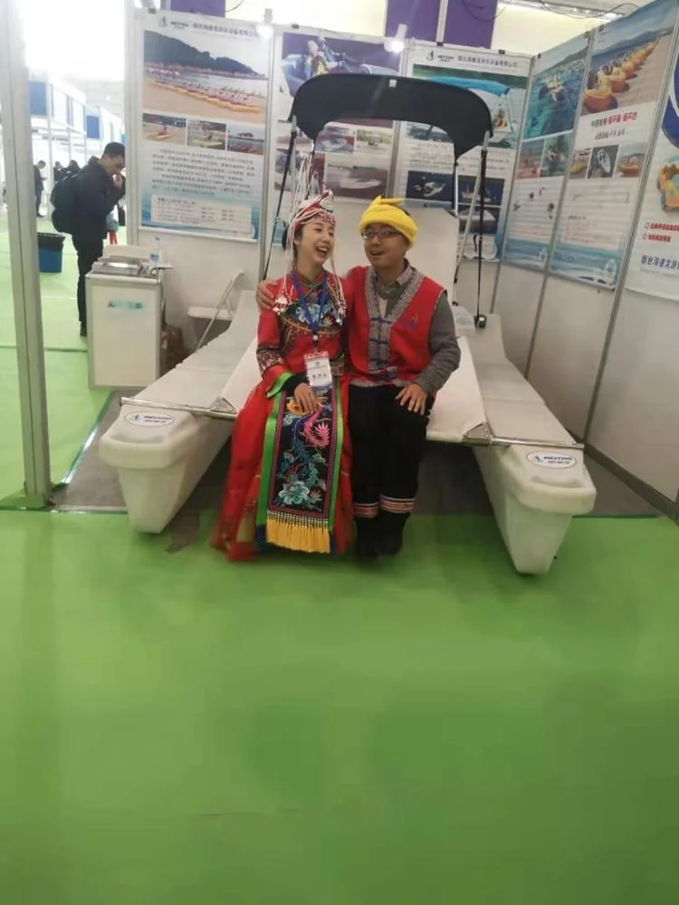 Water Fun Sports Equipment Eco Friendly Electrically Powered Catamaran.Boat