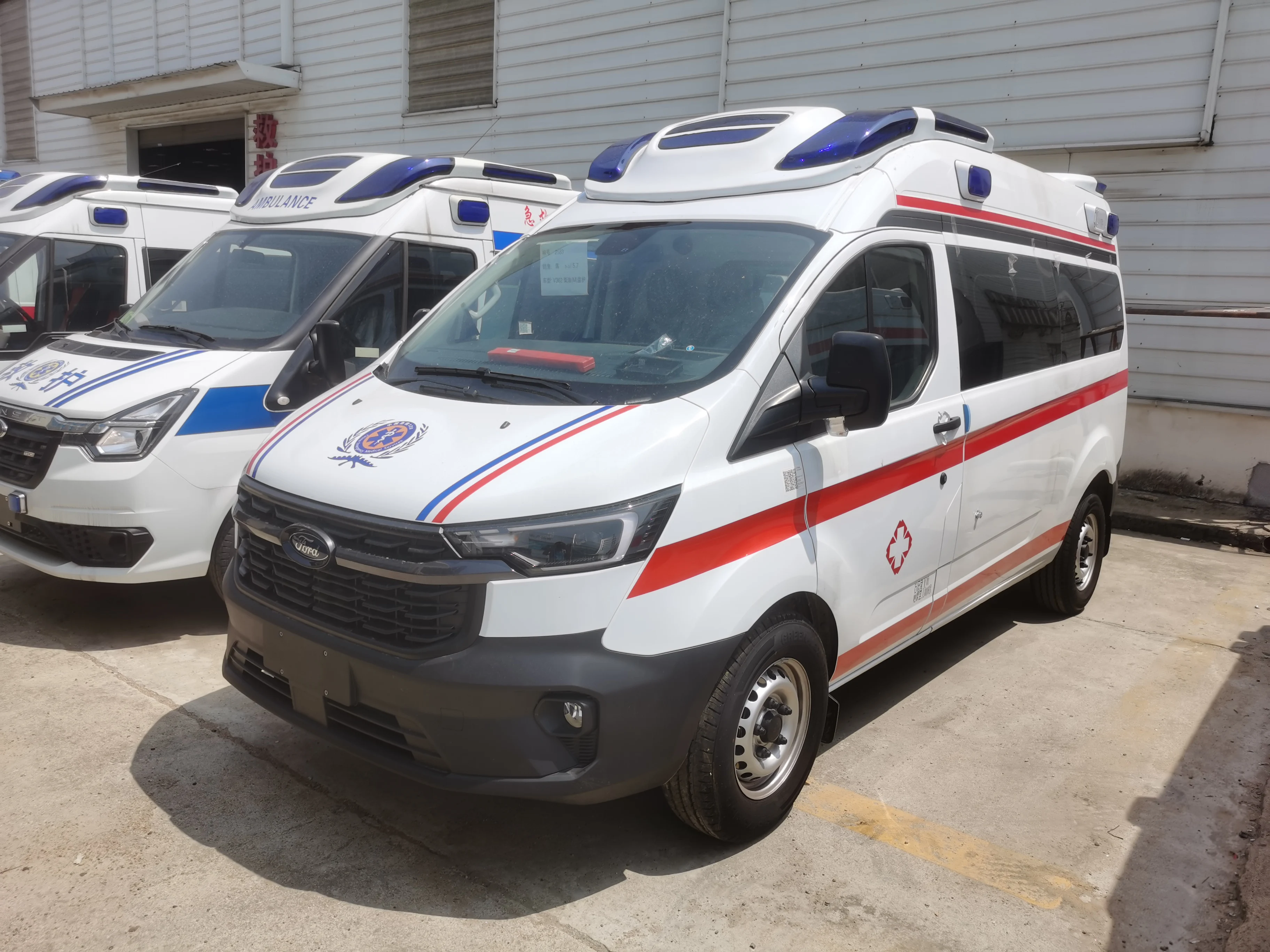 Автомобиль скорой помощи EMS автомобиль F ord 4*2 медицинский грузовик для продажи