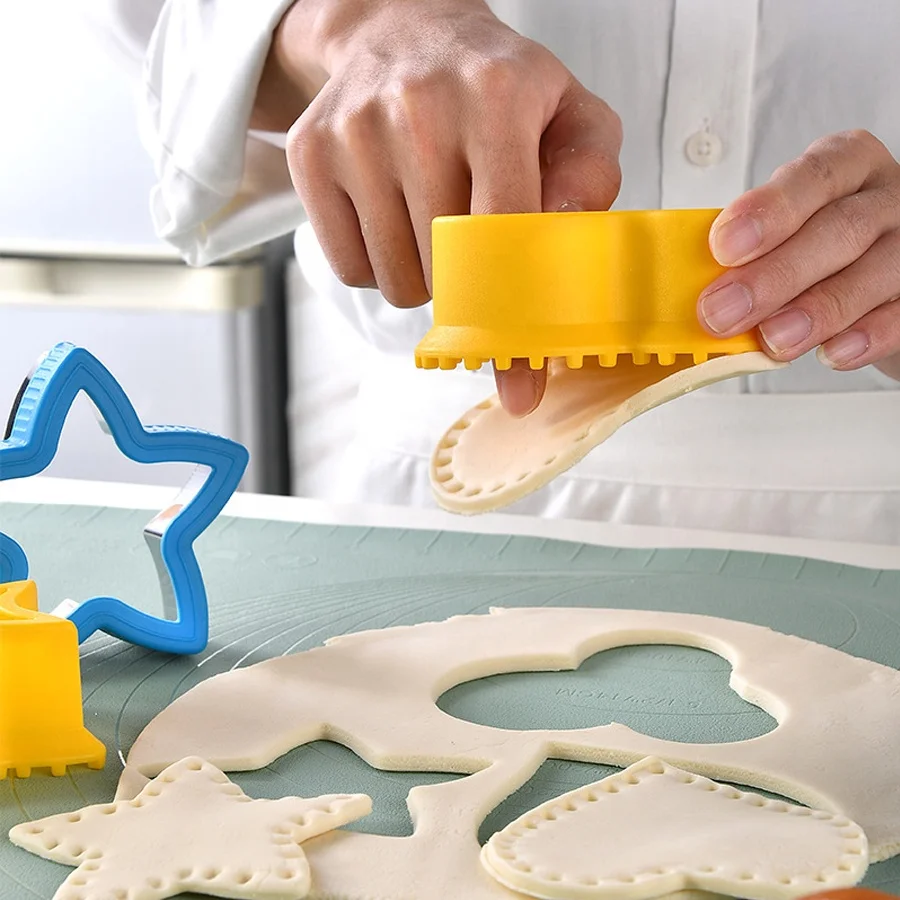 Sandwich Knife Cookie Knife Vegetable Cutter Food Grade Cookie Mould Sandwich Cookie Cutters Set For Kids Bakeware Tools