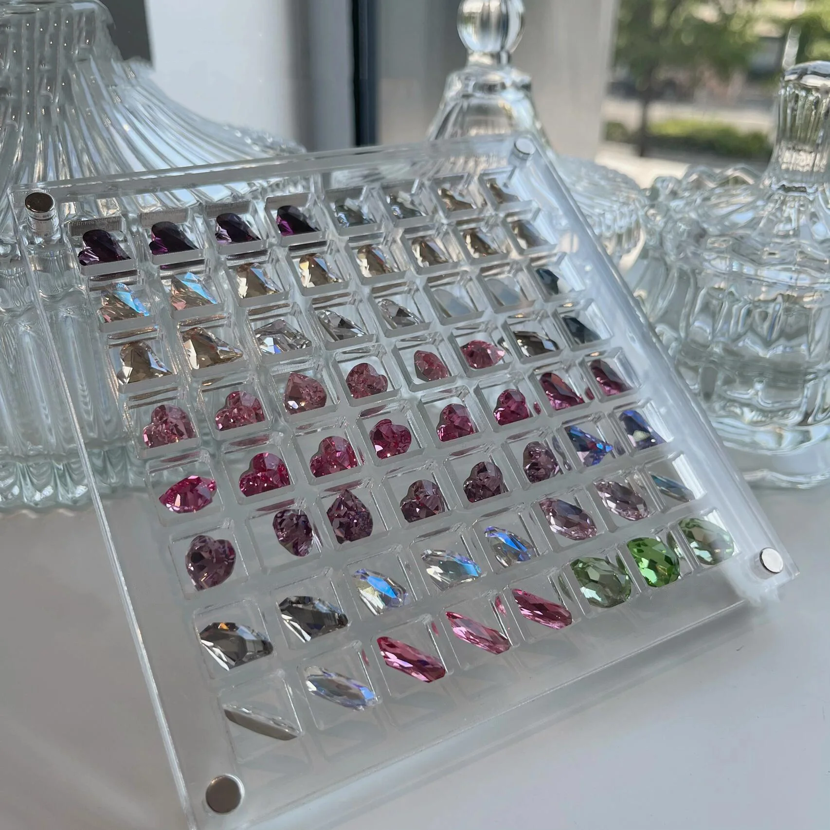 Destly Heart square Circular Transparent Acrylic 64 Grid Jewelry Display Storage Box Magnetic Suction Drill Nail Art Case Bead