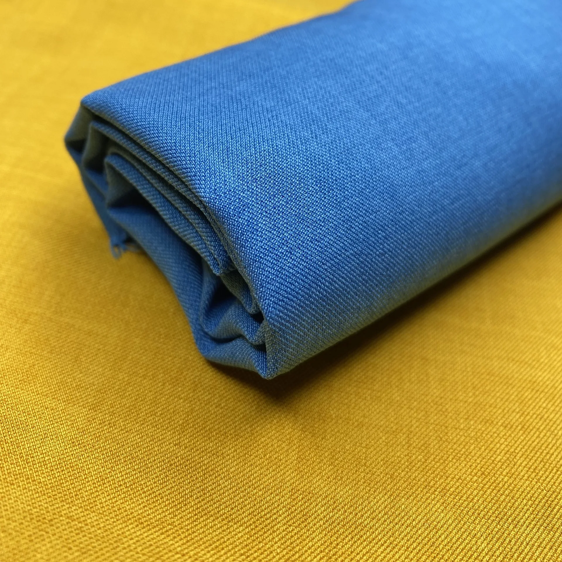 Lolis Polyester Fabric Twill Air Flow Crepe Fabric Maylisia Indonesia Market Polyester fabric