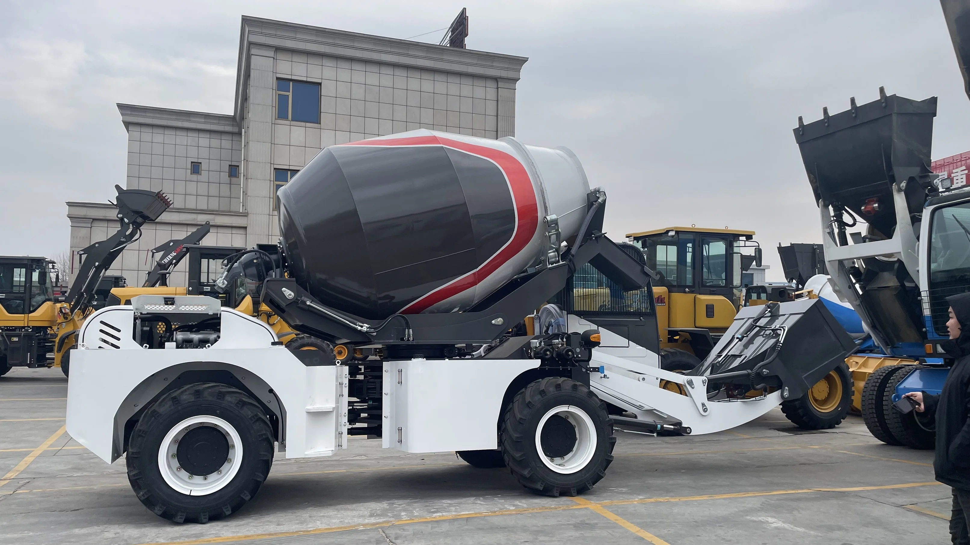 6.5m3 Chinese Manufacturers of Self Loading Concrete Mixer Machines