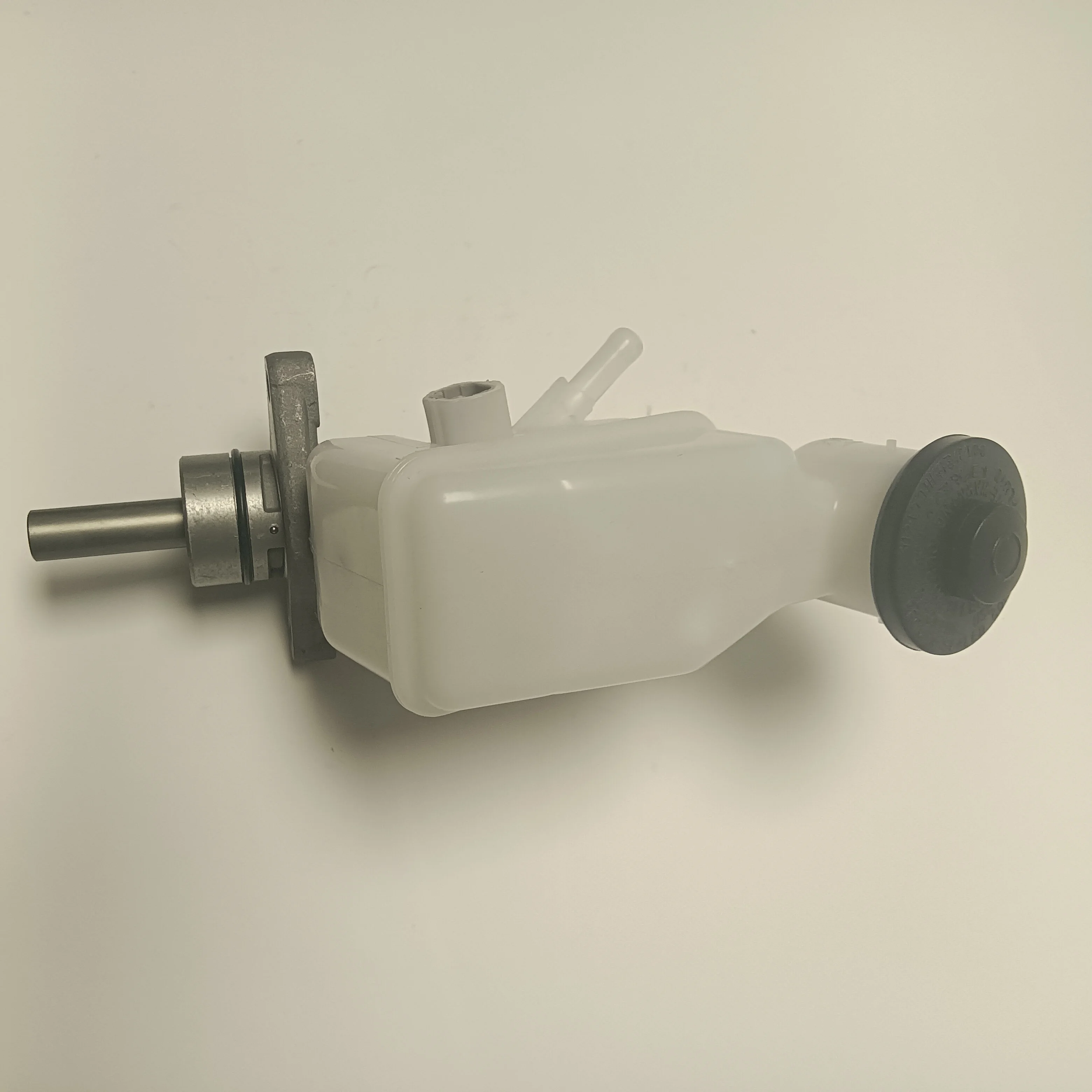 high precision hydraulic auto Brake System Brake Master Cylinder OEM 47201-52330 for TOYOTA