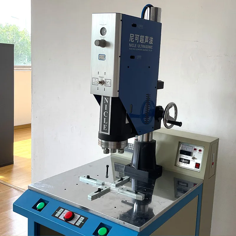 Custom servo motor 35k 2000w ultrasonic auto welding polypropylene welder machine