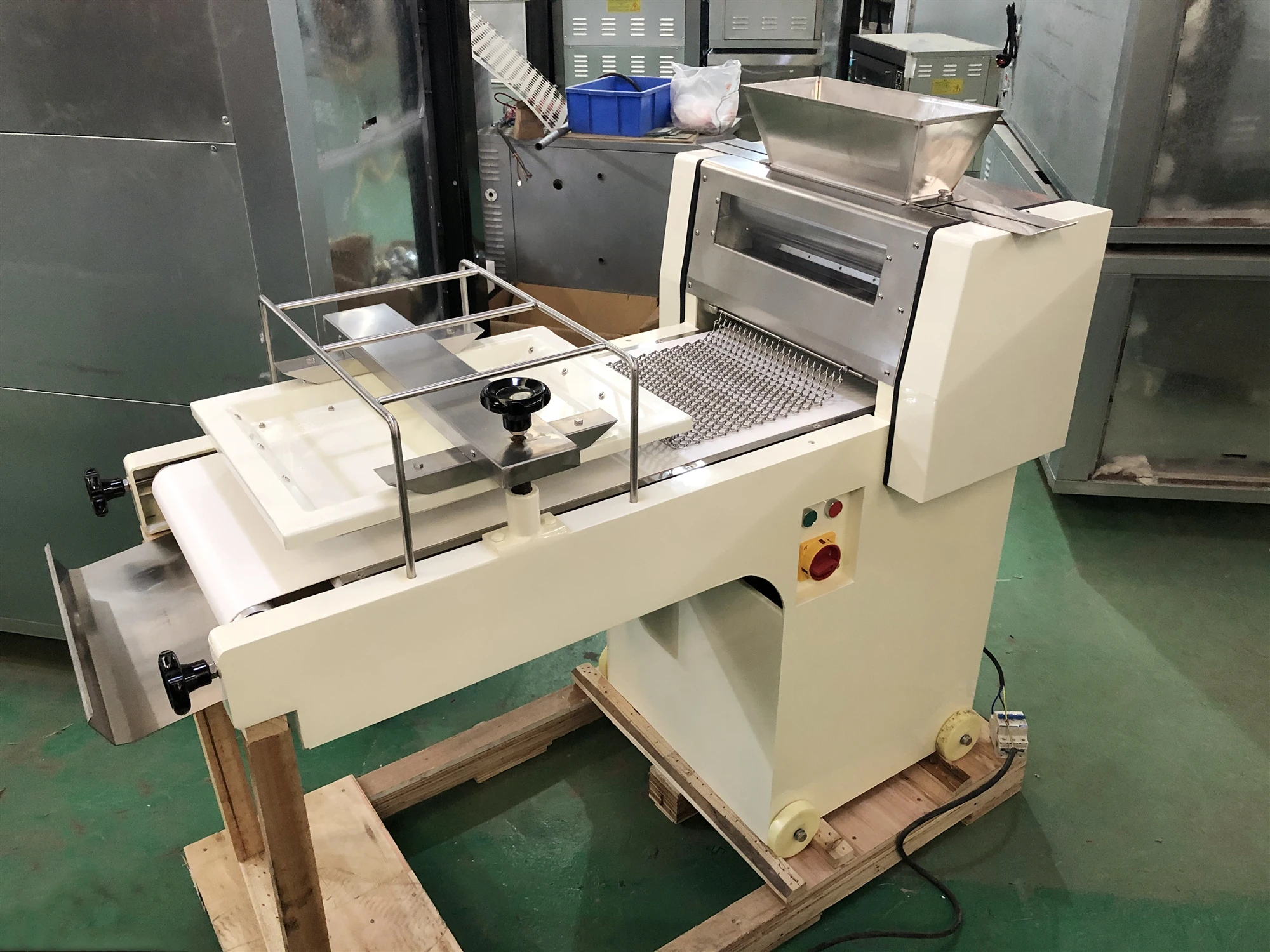 Automatic stainless steel bakery dough roll toast moulder short bread making machine shaping 380 toast moulder bakery Equipments