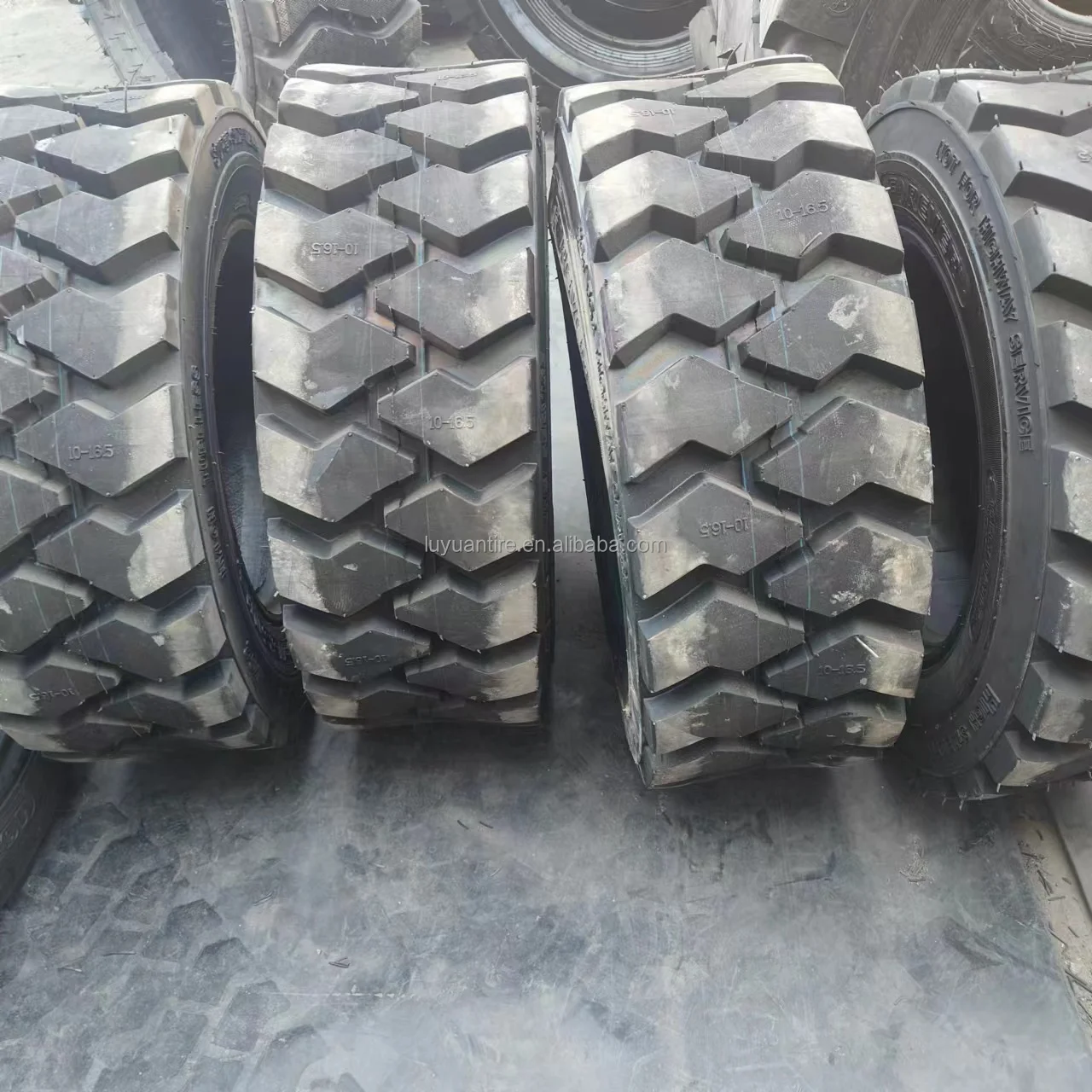 Инженерная Tire10-16.5 12-16.5. Шина для погрузчика с бортовым поворотом два больших куска шахты