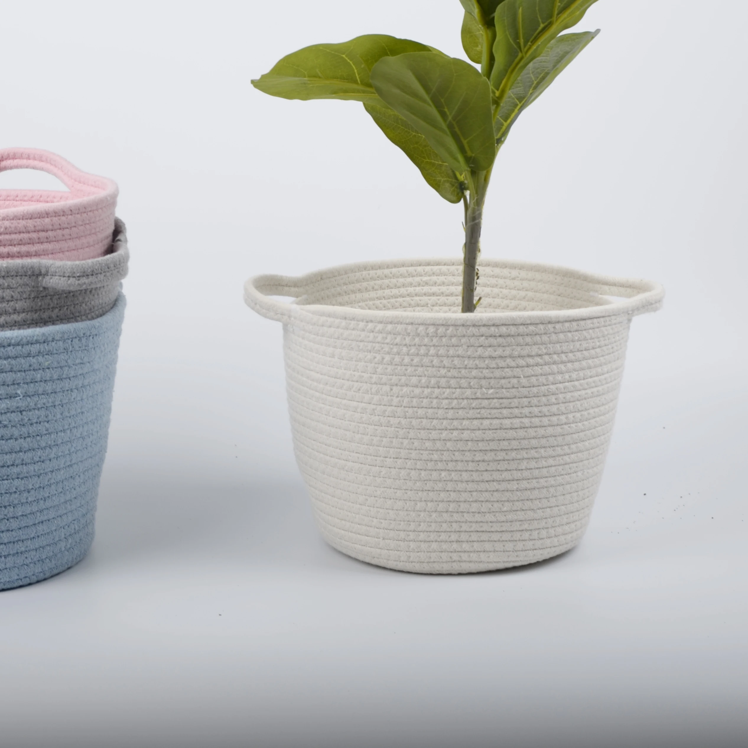 cotton rope woven storage basket hot-selling storage desktop sundries organizer basket cotton rope basket with handles