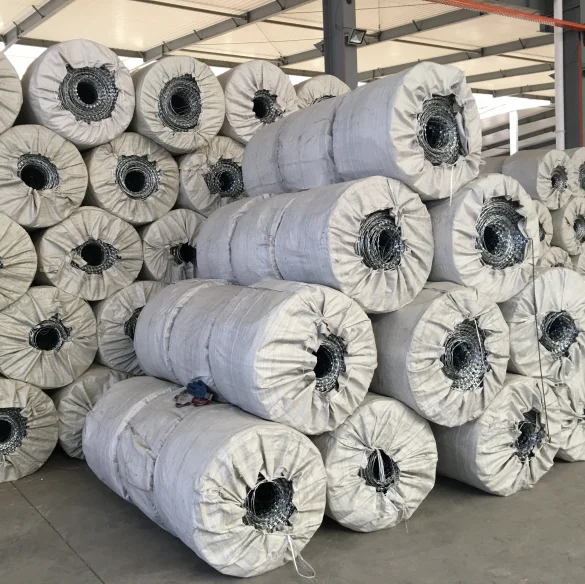 Hot Selling Suppliers Prices Fencing Net Welded Wire Mesh Roll Galvanized 1*1/2  16 Barbed Wire