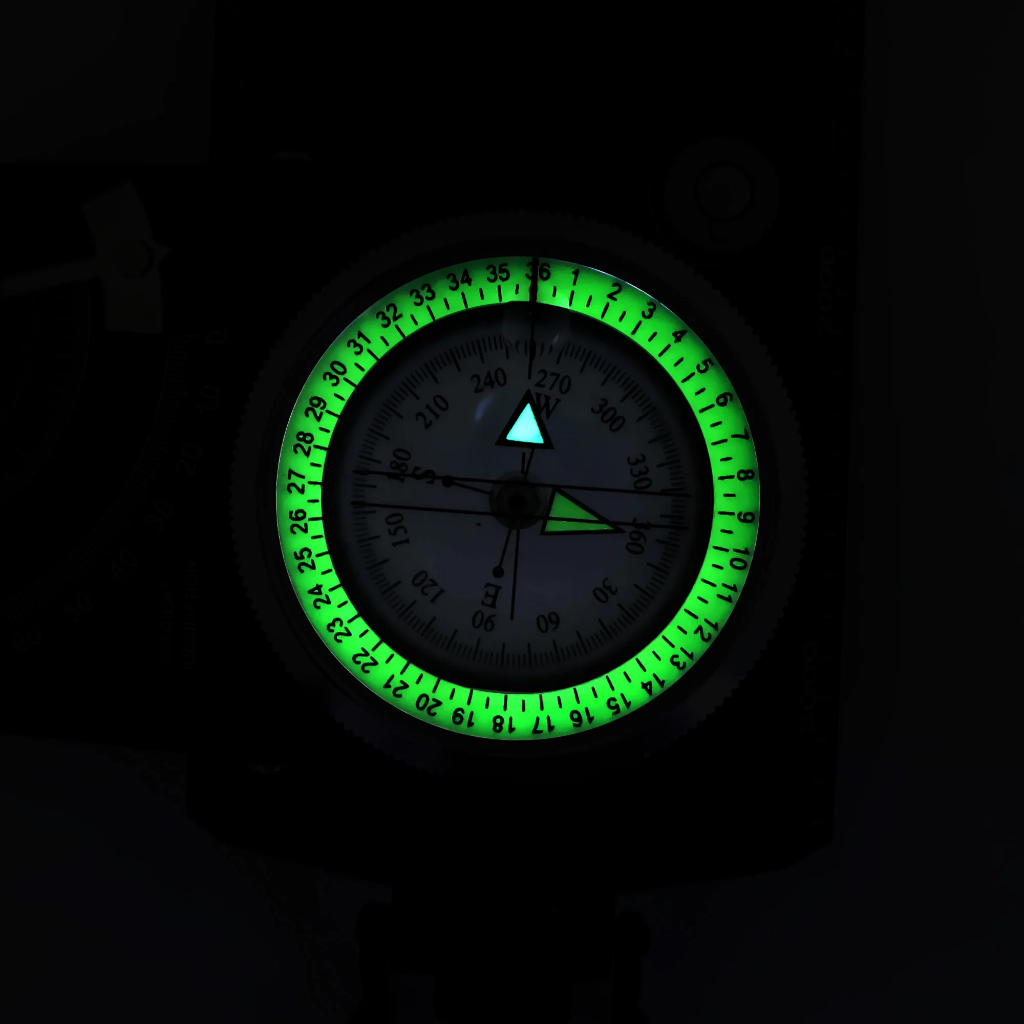Wholesale outdoor Army Green multipurpose compass Geological Compass Compass camping