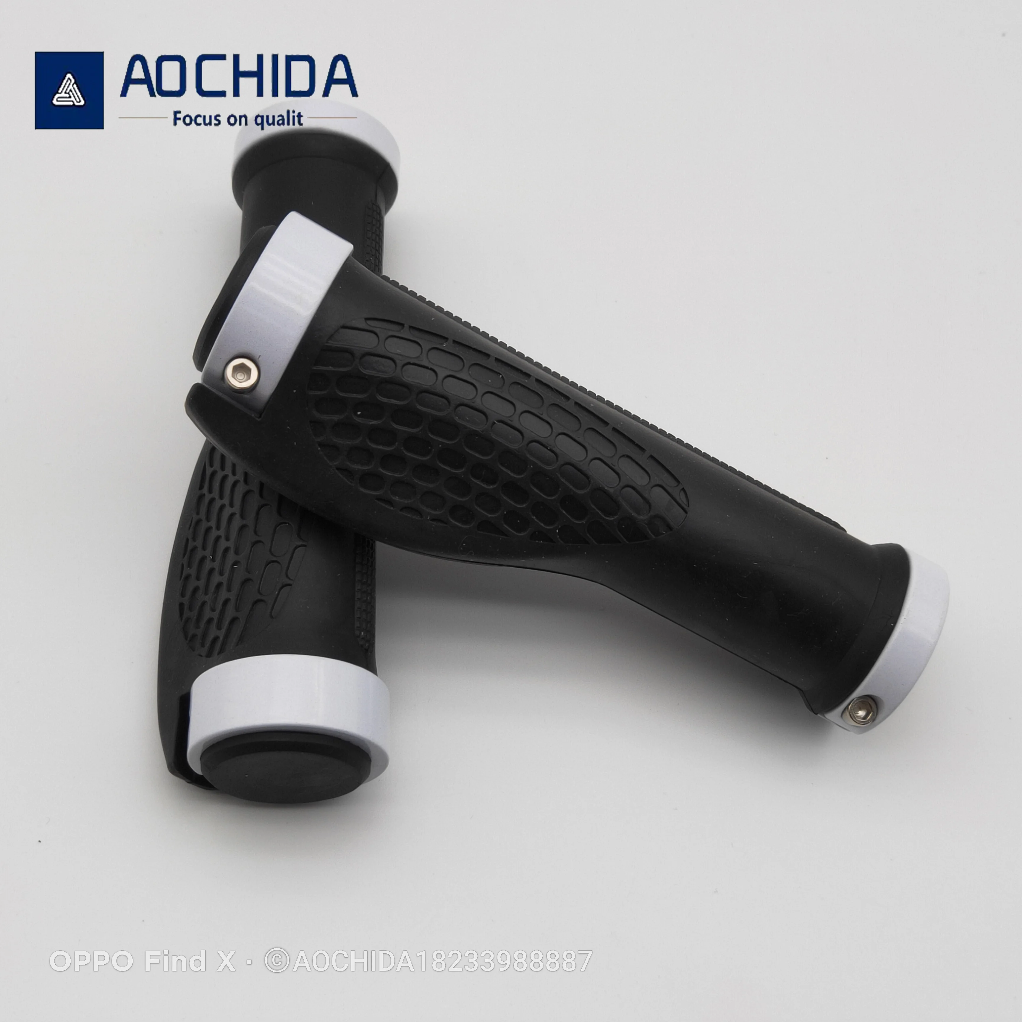 Ergonomic Bicycle Handlebar Grips Rubber Lock-on MTB Color customized aluminum/Handlebar cover Cycling Bicycle Handlebar Grips