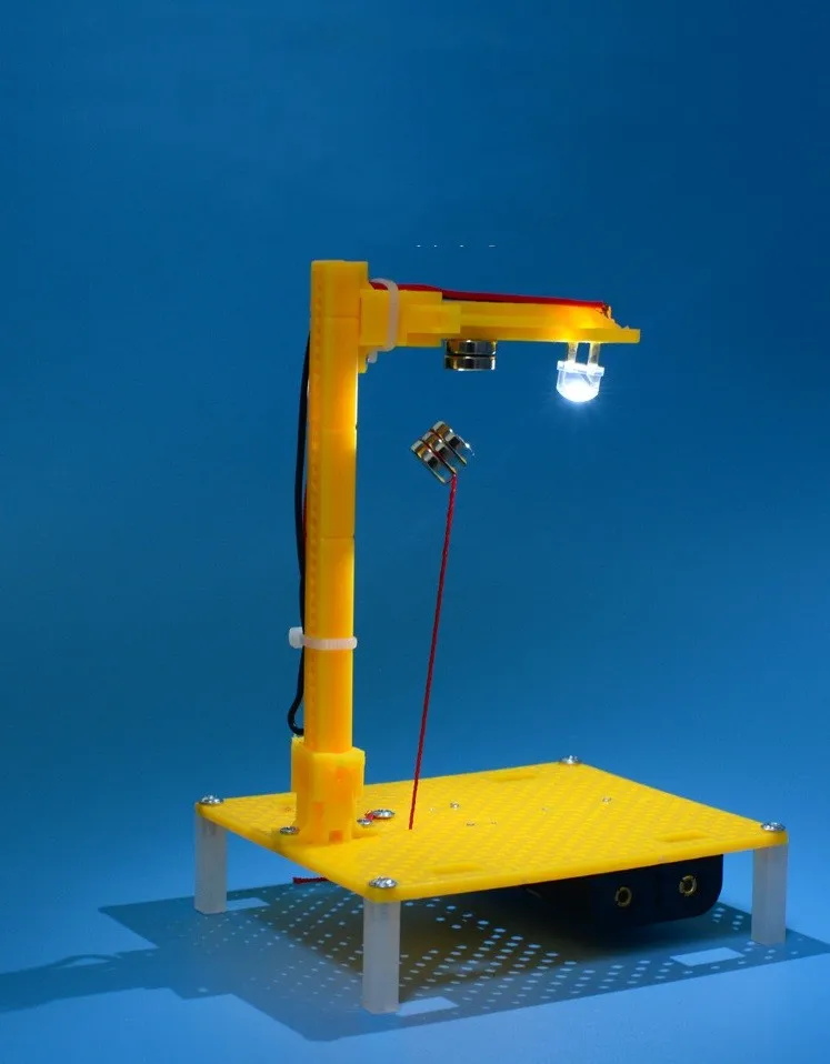 DIY Stem Kit Small Scientific Inventions Wooden Stem Toys DIY Table Lamp Magnetic Switches Science Engineering Toys