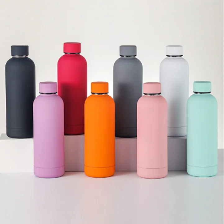 2024 reusable stainless steel water bottles insulated rubber bottle thermos soft touch neck tags travel bottle hot or cold