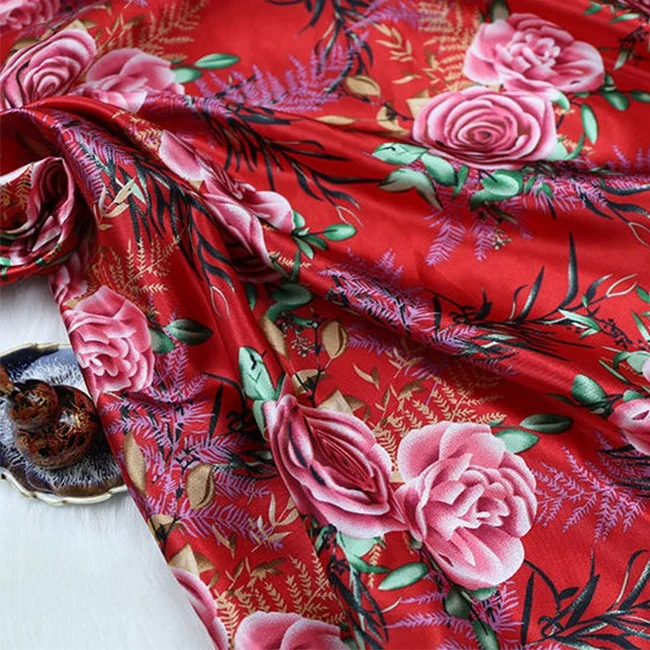 Новое поступление атласная ткань из 100% полиэстера с цифровым принтом весенне-летнее платье модные текстильные ткани