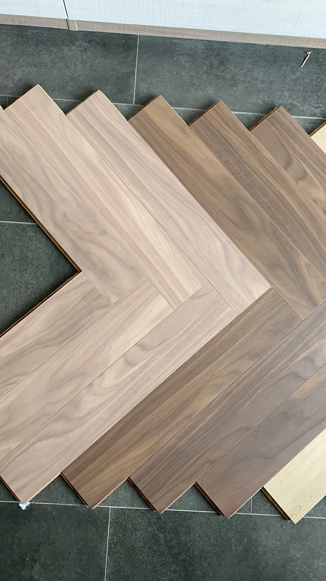 HDF Waterproof 12mm Flooring Sale Wood Technics Style Surface Graphic Modern Office Technical Wear Hotel Color Design Support