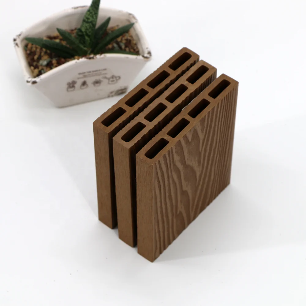 Outdoor Deep Wood Grain Wood Plastic Composite Fencing Boards