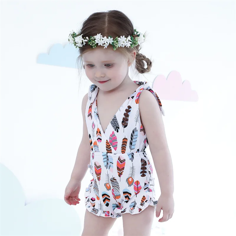 
2021 new arrival Summer litter baby girls Suspended jumpsuit ,our door casual infants romper 