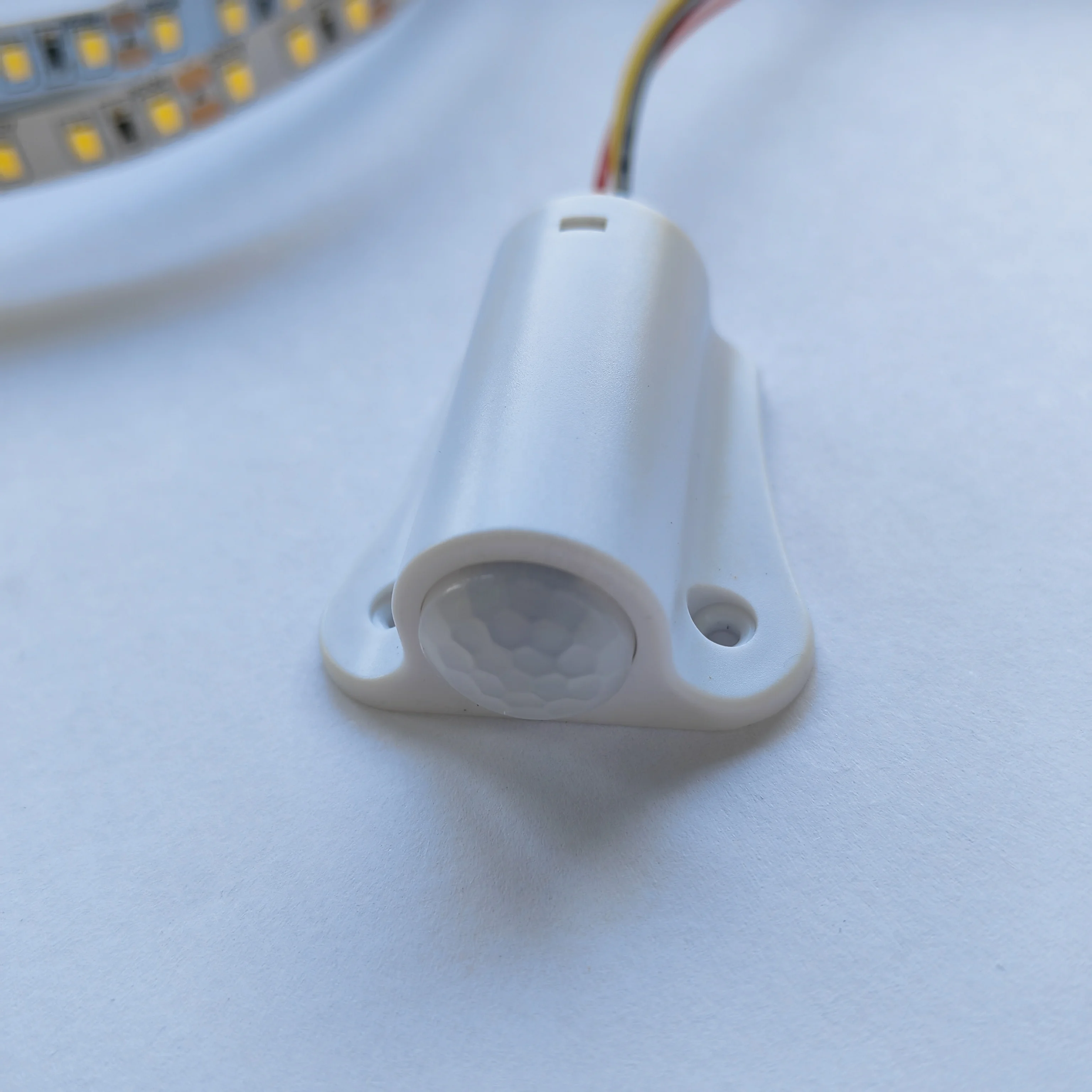 TOADA D15 High sensitivity motion detection infrared sensor 12V Mini PIR Motion Sensor (could paired with LED driver)