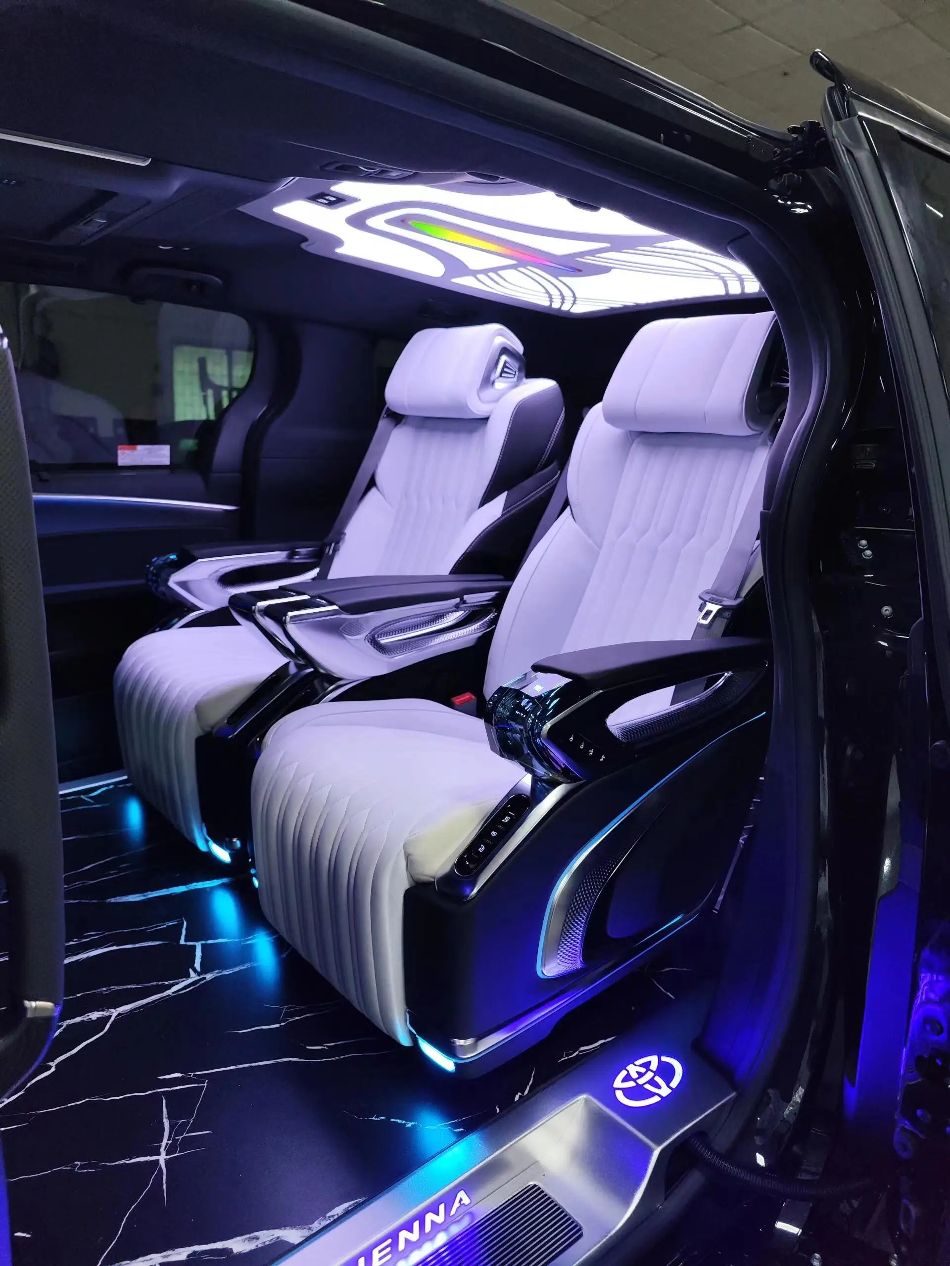 Vito V-class Toyota Sena interior modification and upgrade, all accessories factory direct for salesMercedes-Benz